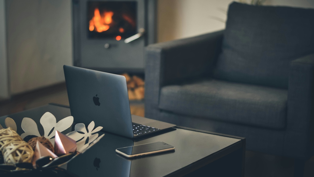 How to AirDrop Files Between Your Apple Devices