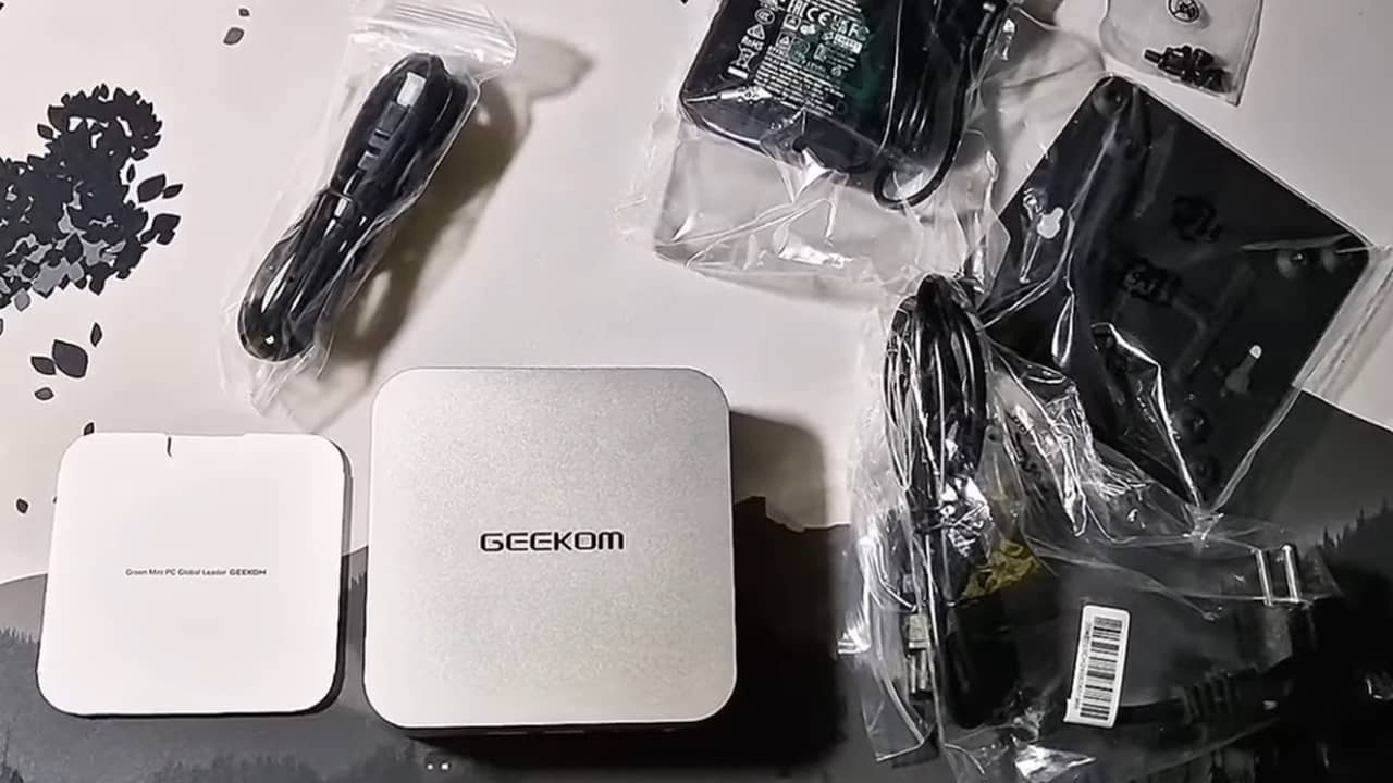 GEEKOM A6 Mini with accessories.