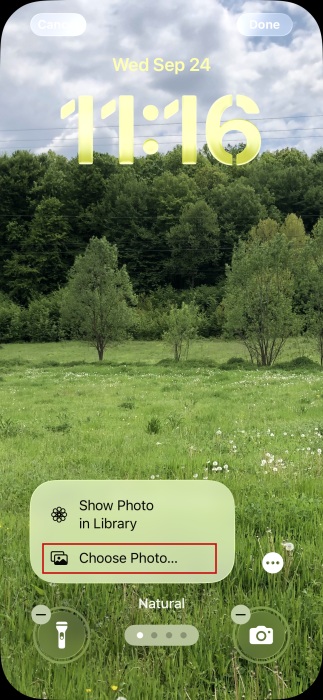 iOS 26 Lock Screen Choose Photo