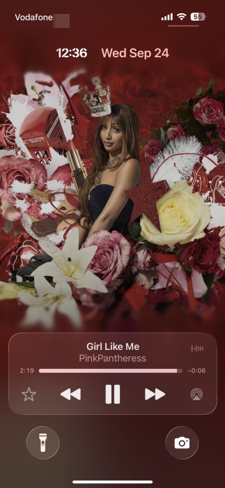 iOS 26 Lock Screen Full Music Screen