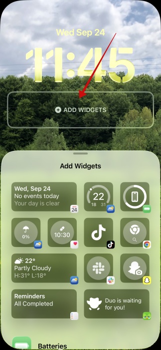 iOS 26 Lock Screen Top Widgets