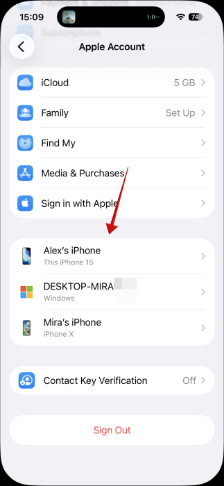 Viewing connected devices connected to Apple account on iPhone.