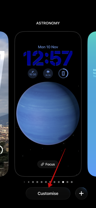 Tapping on "Customise" button on iPhone lock screen. 