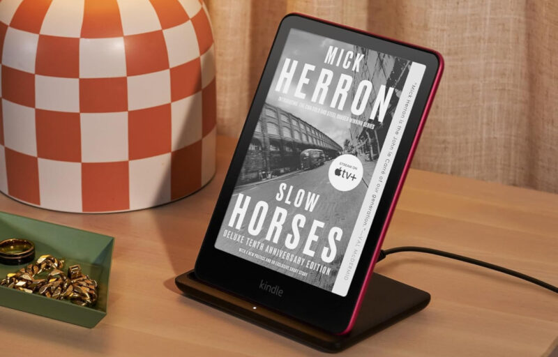 Charging Amazon Kindle Paperwhite