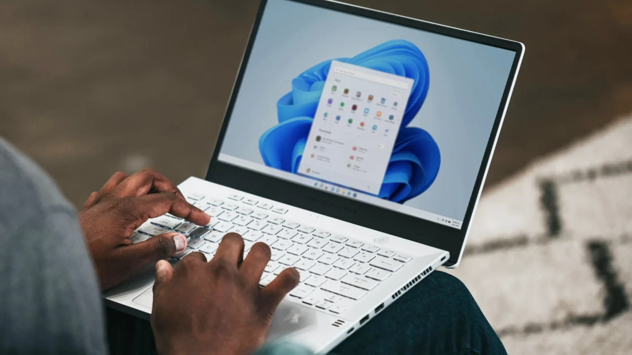 22 of the Best Tips to Use and Customize Windows 11 Taskbar