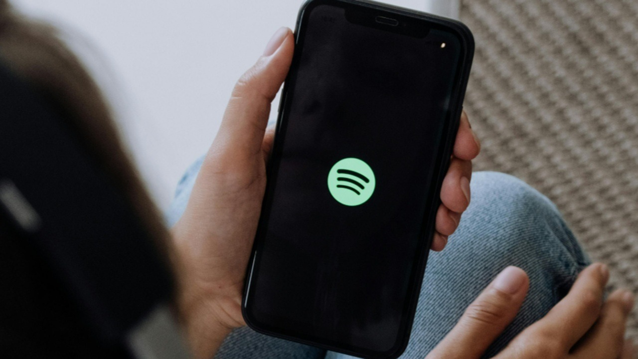 Spotify Made It Easy for You to Know Your Friend Activity in Real-time