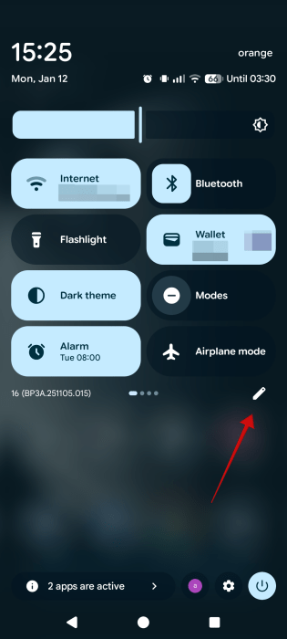 Tapping on "Pencil" icon in Android Quick Settings to access edit panel. 