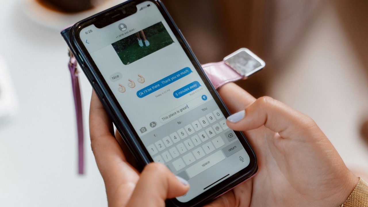 How to Turn Off the Keyboard Sound on iPhone and Android
