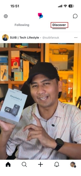 Browsing the Discover feed in UpScrolling app. 