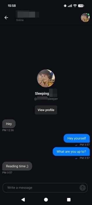 Messaging with other users on UpScrolling app. 