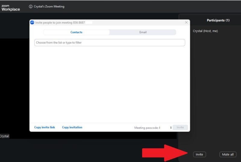 Inviting Zoom meeting users on desktop.