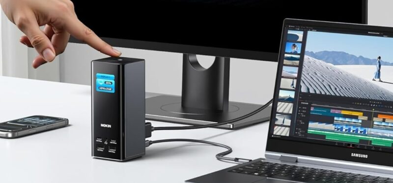 Sample setup using the MOKiN 17-in-1 docking station.