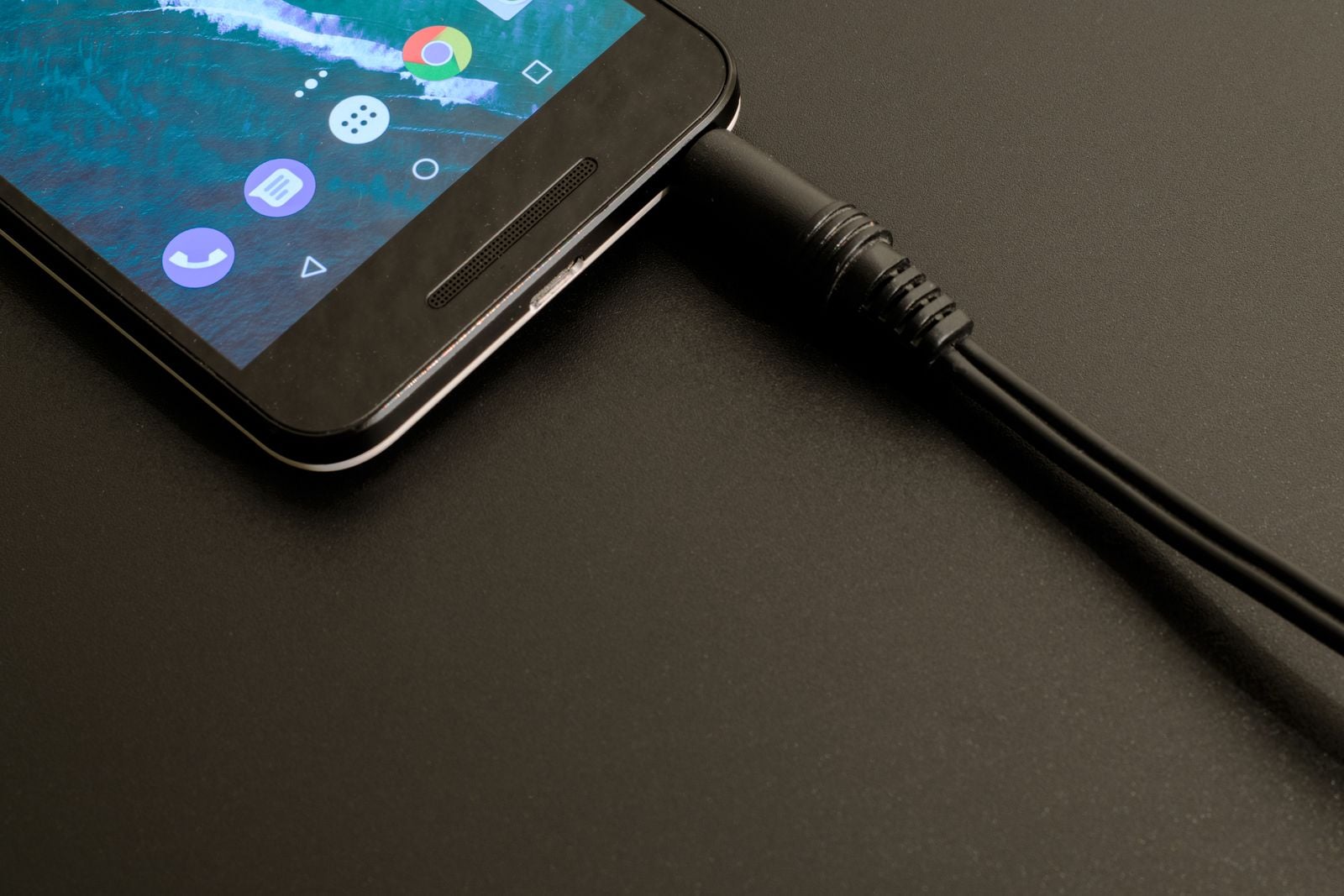 Your phone's 'battery health' number is mostly marketing — the real wear happens in the charge cycles nobody shows you