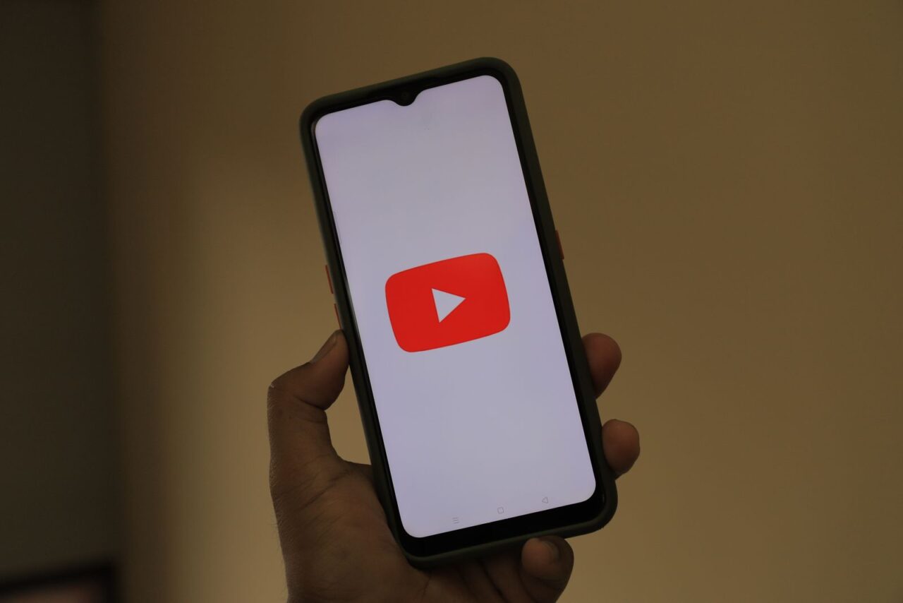 How did one music video expose YouTube’s 32-bit ceiling at 2,147,483,647 views in late 2014 without actually breaking the counter?